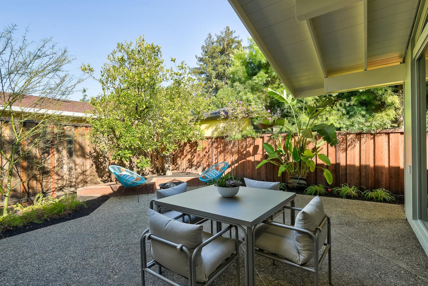 3011 Ross RD