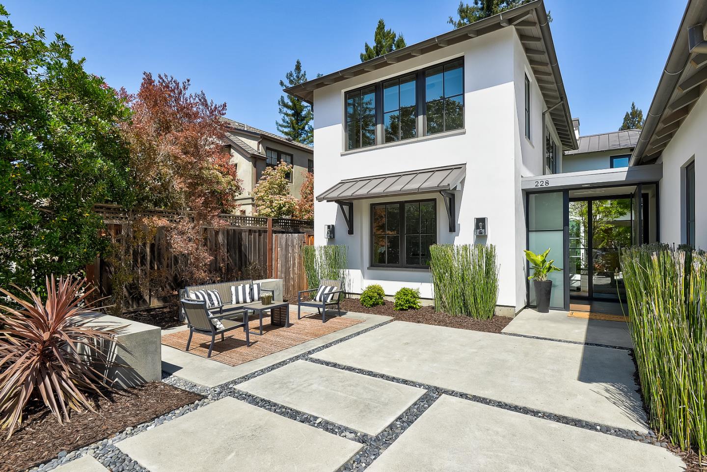 228 Princeton RD