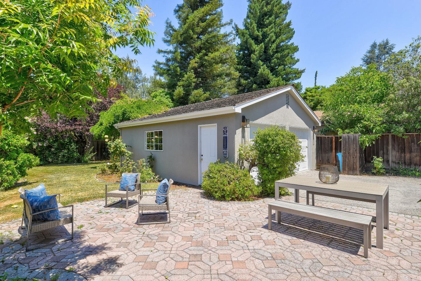 262 Princeton RD