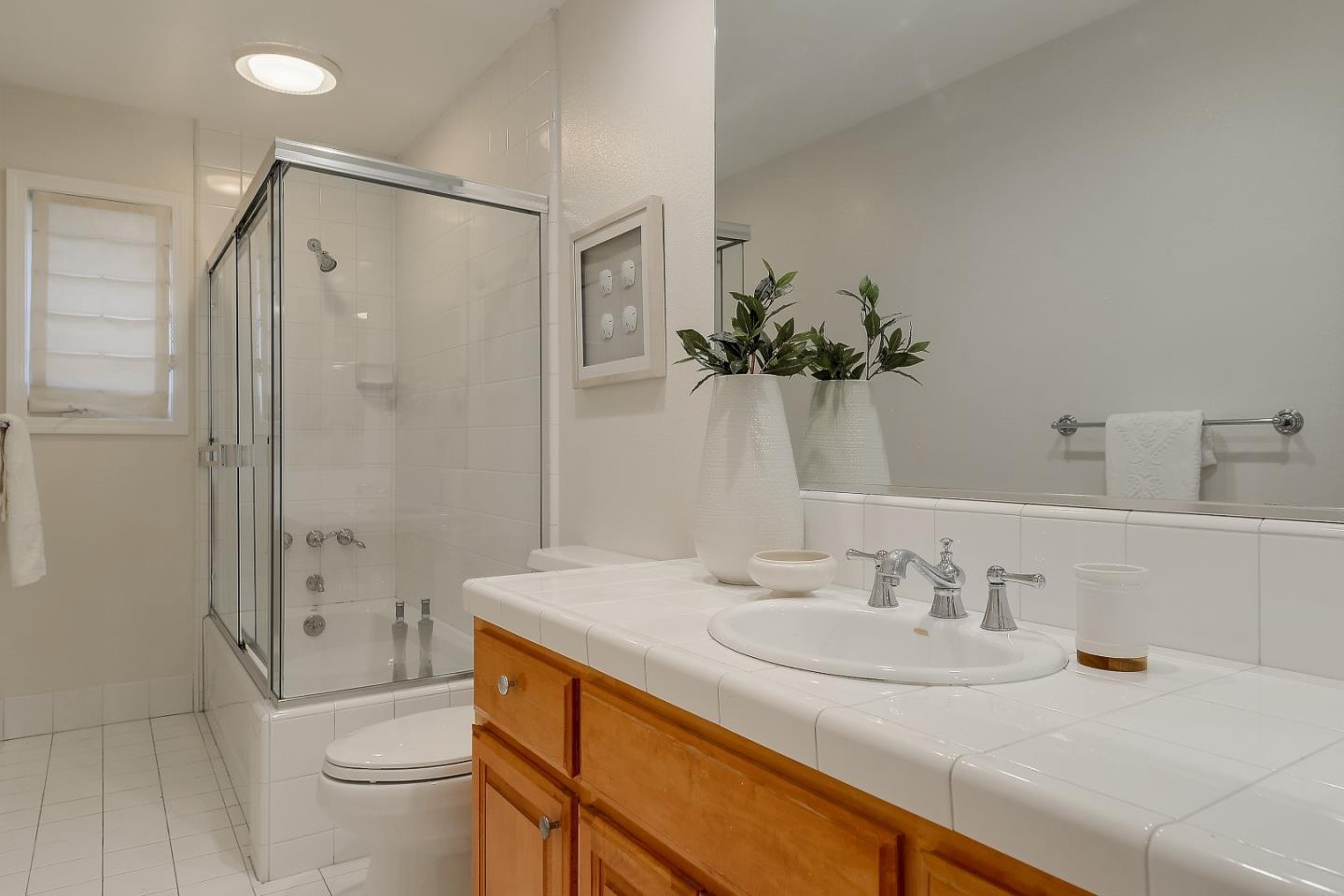 262 Princeton RD