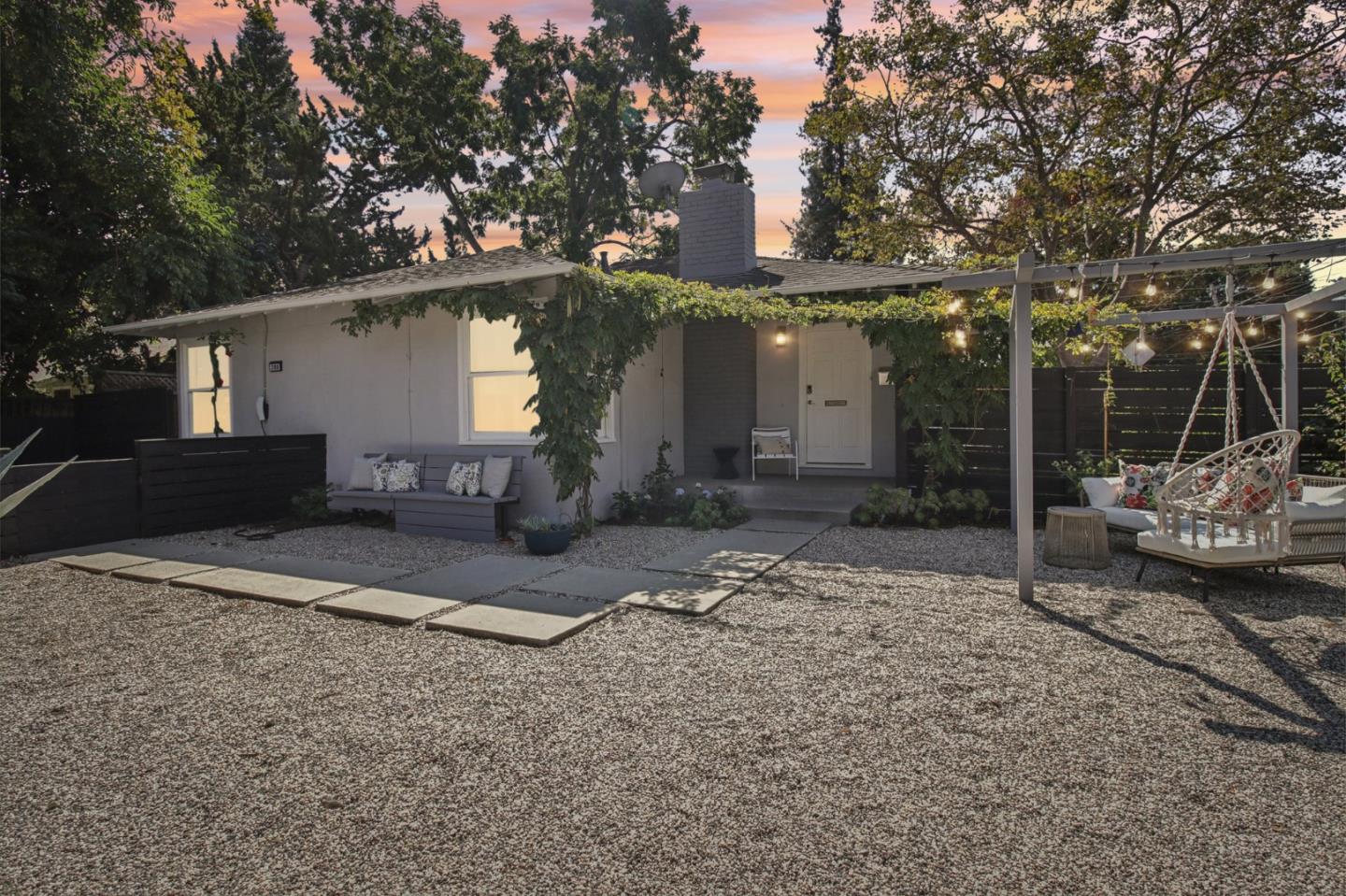200 Robin WAY
