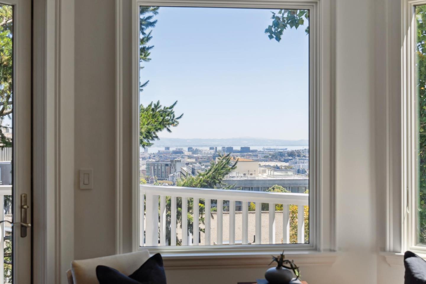 56 Divisadero ST