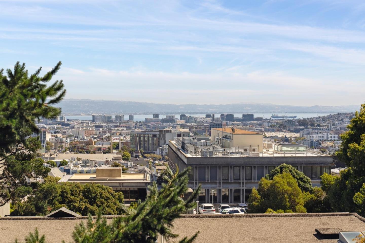 56 Divisadero ST
