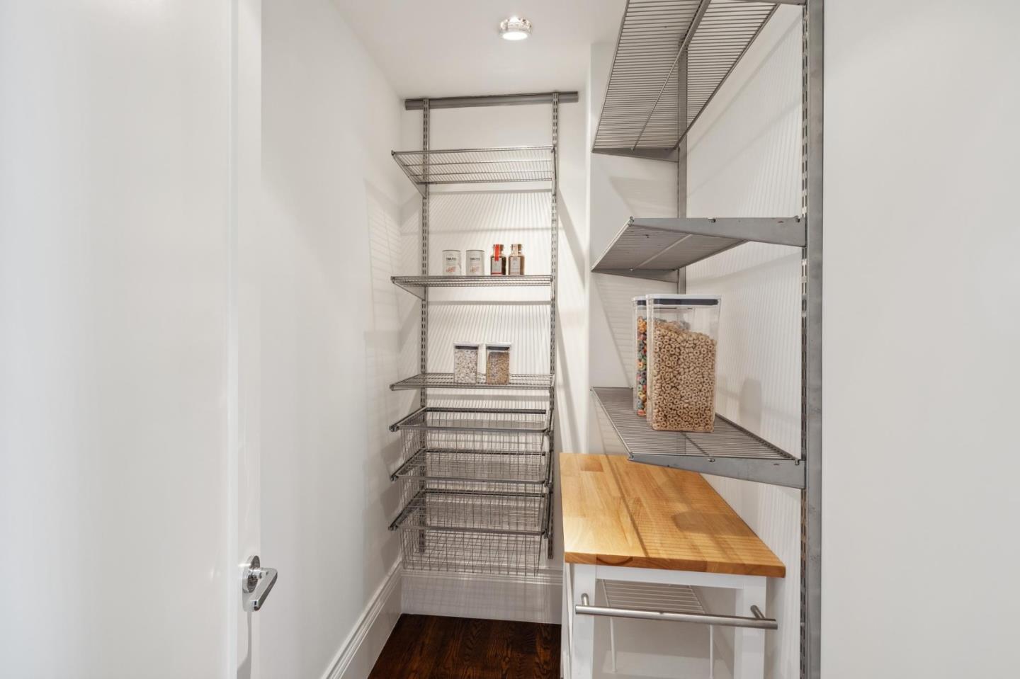 56 Divisadero ST