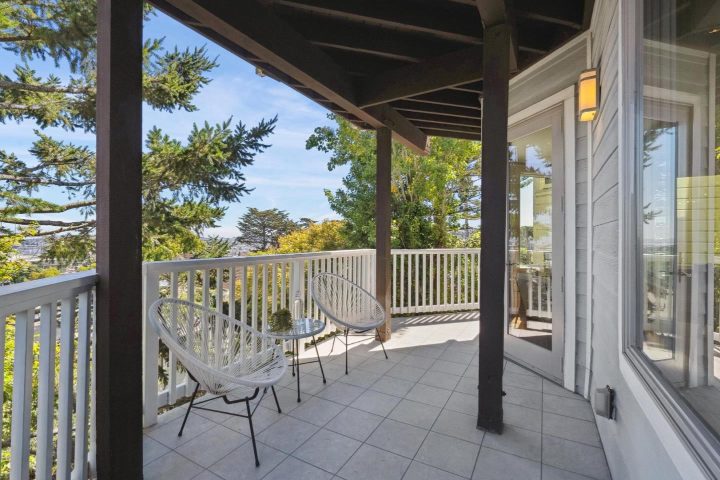 56 Divisadero ST
