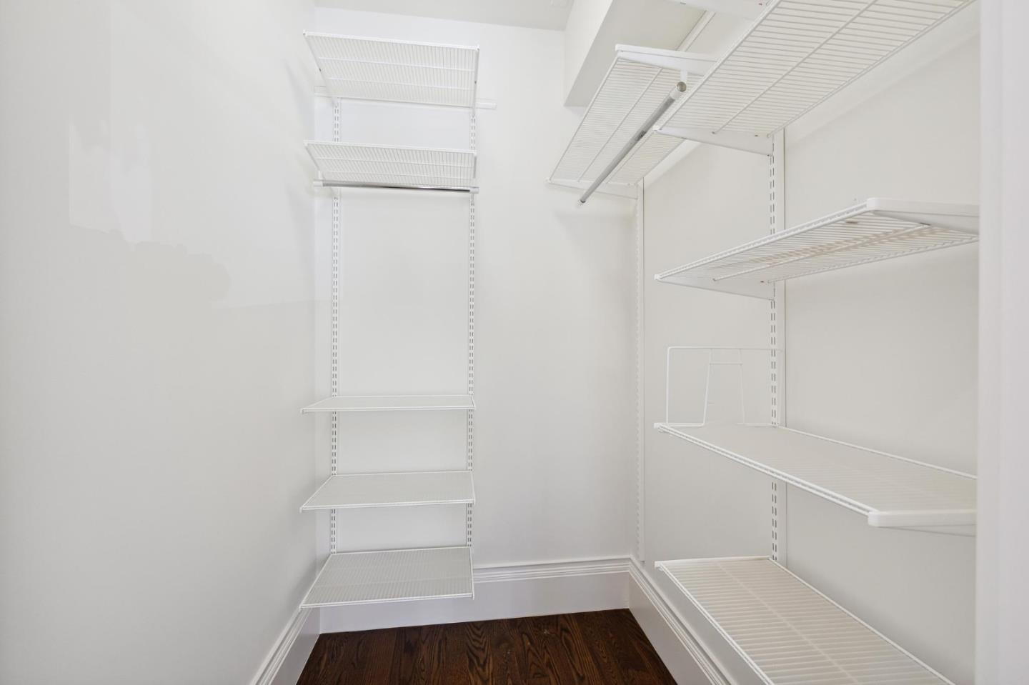 56 Divisadero ST