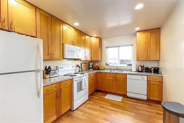 824 Fremont ST 1