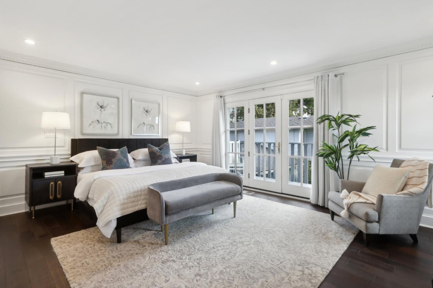 1314 University DR