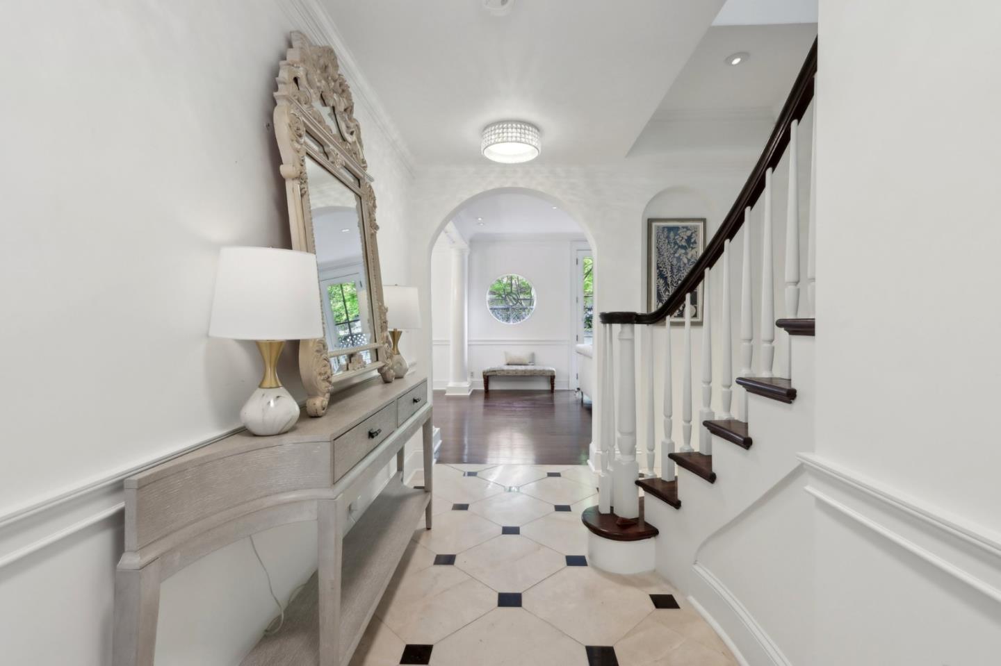 1314 University DR