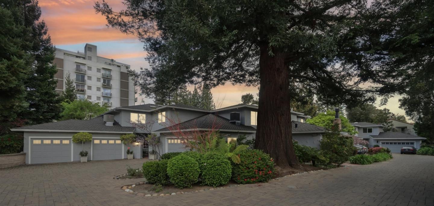 1314 University DR