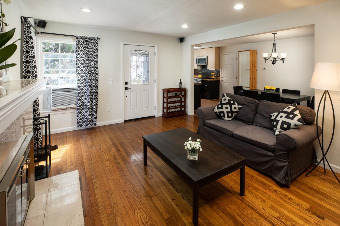 402 Poplar Avenue