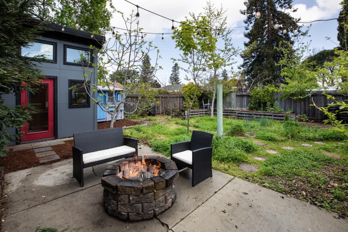 402 Poplar Avenue