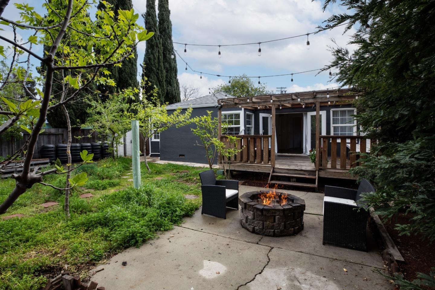402 Poplar Avenue