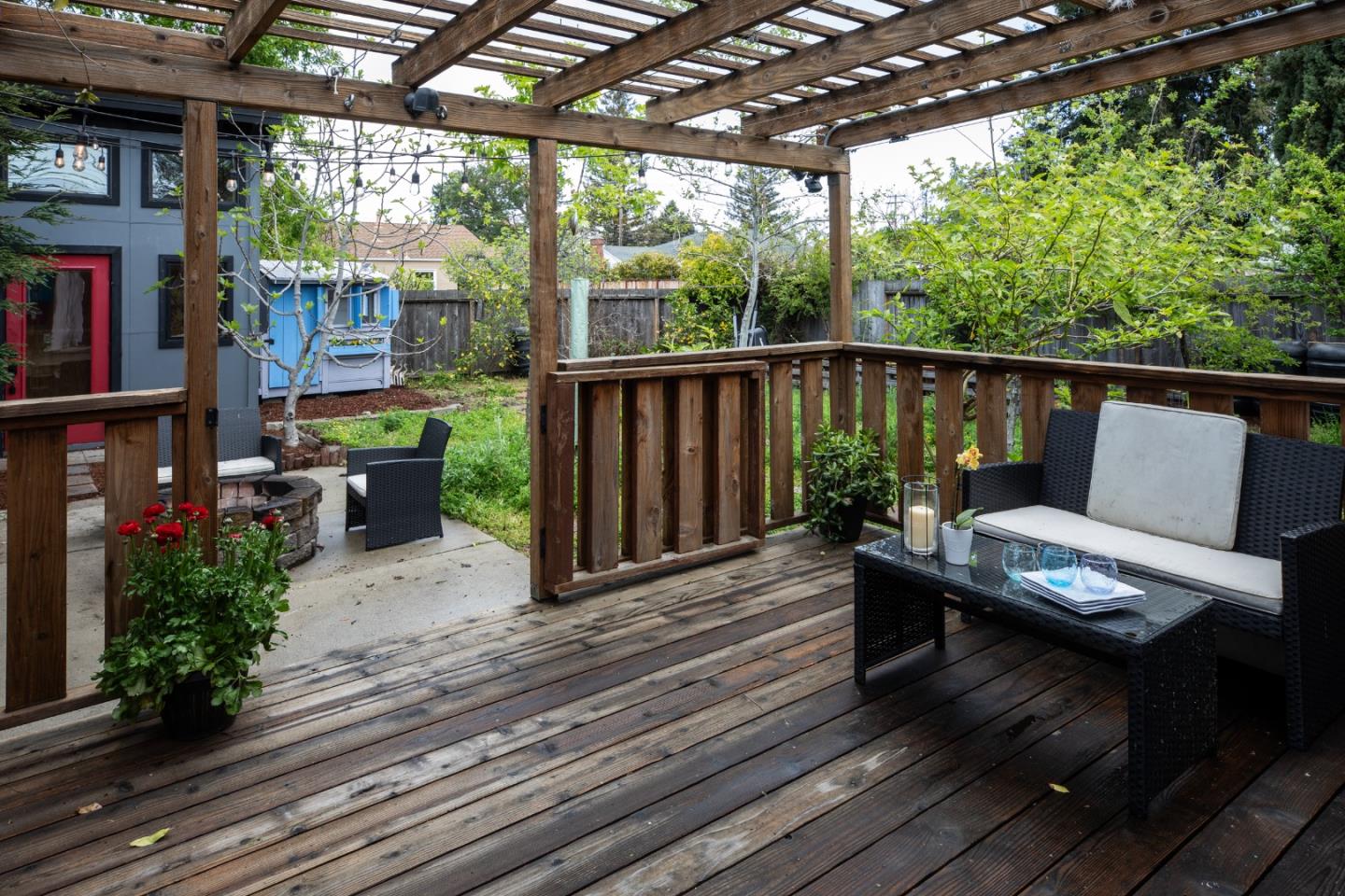 402 Poplar Avenue