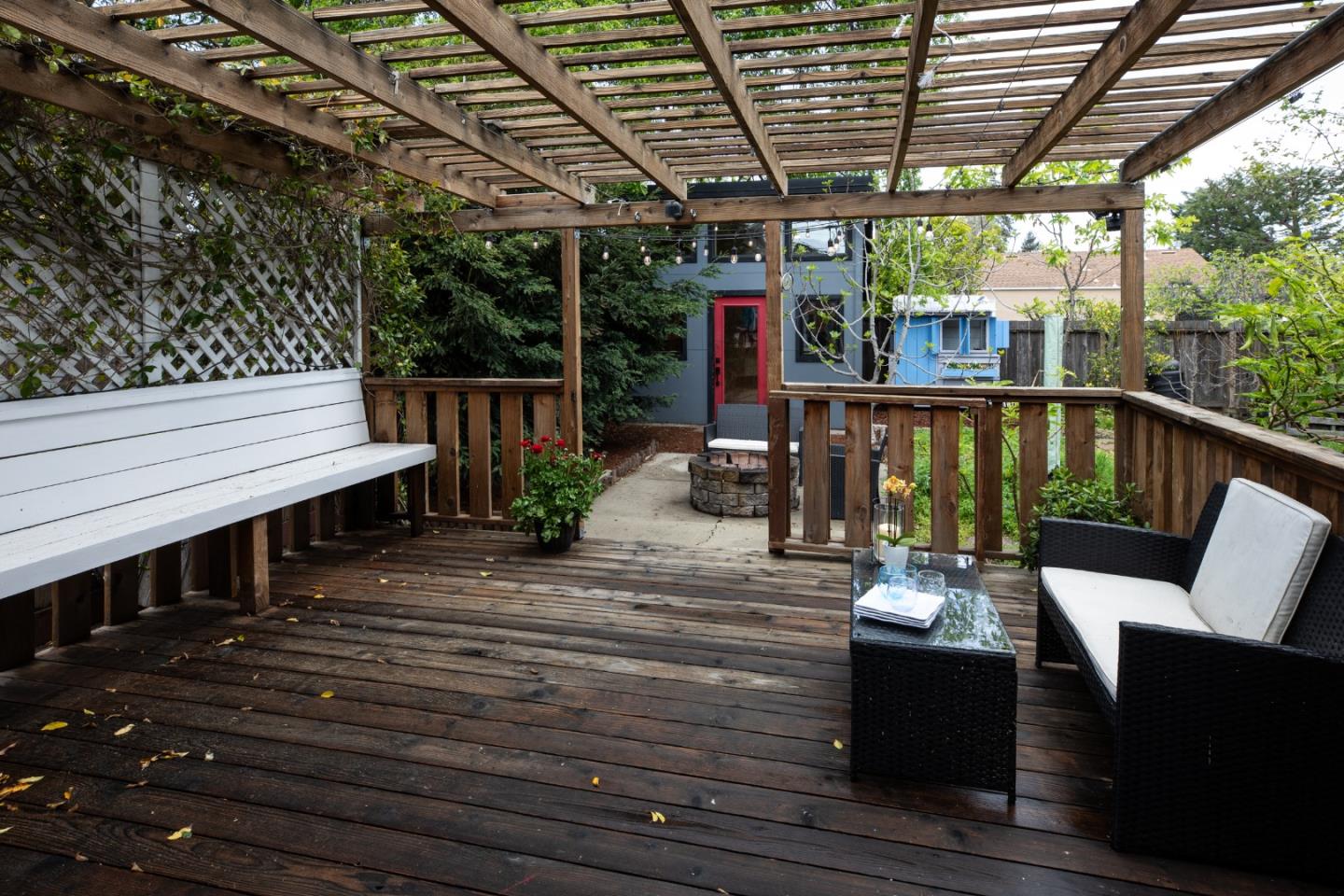 402 Poplar Avenue