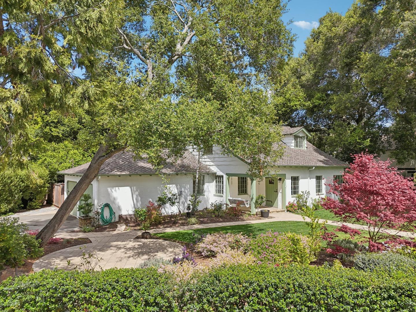 1040 Creek DR