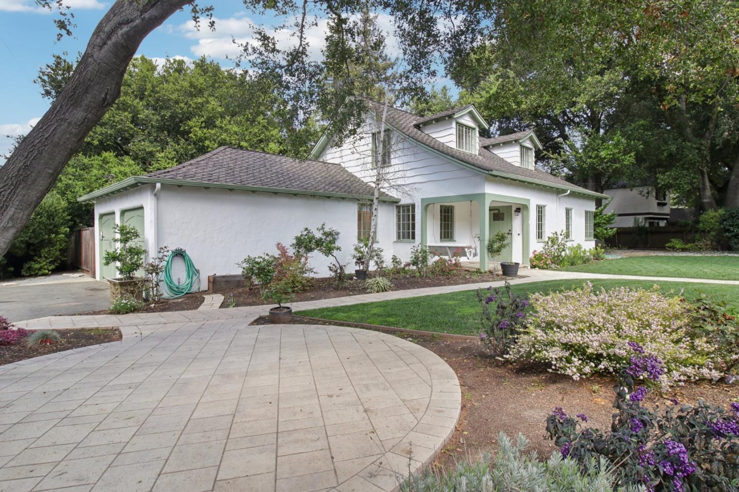 1040 Creek DR