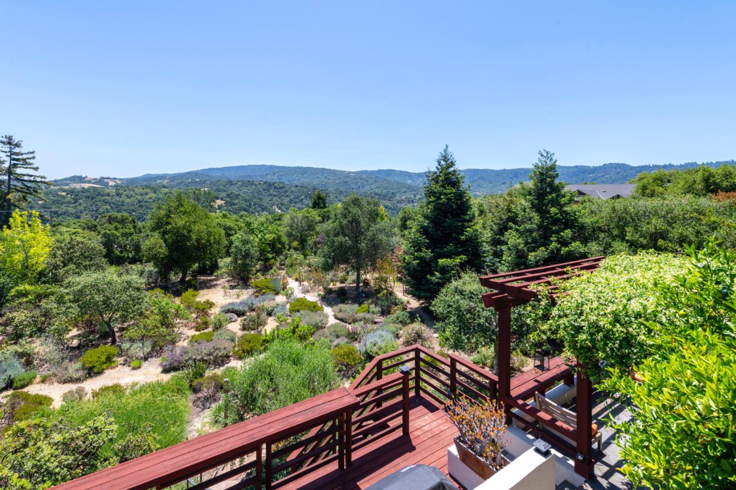 165 Golden Oak Drive