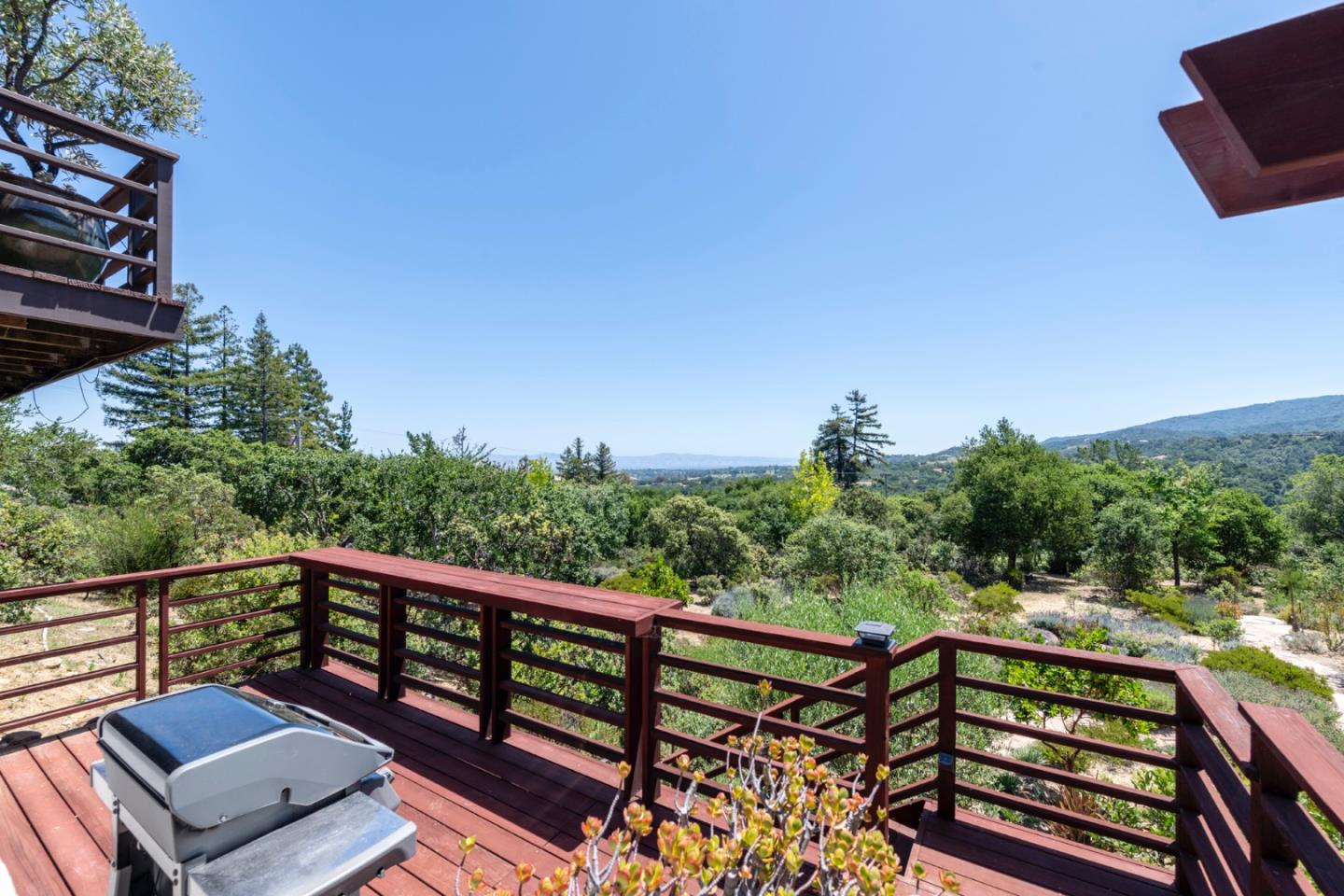 165 Golden Oak Drive