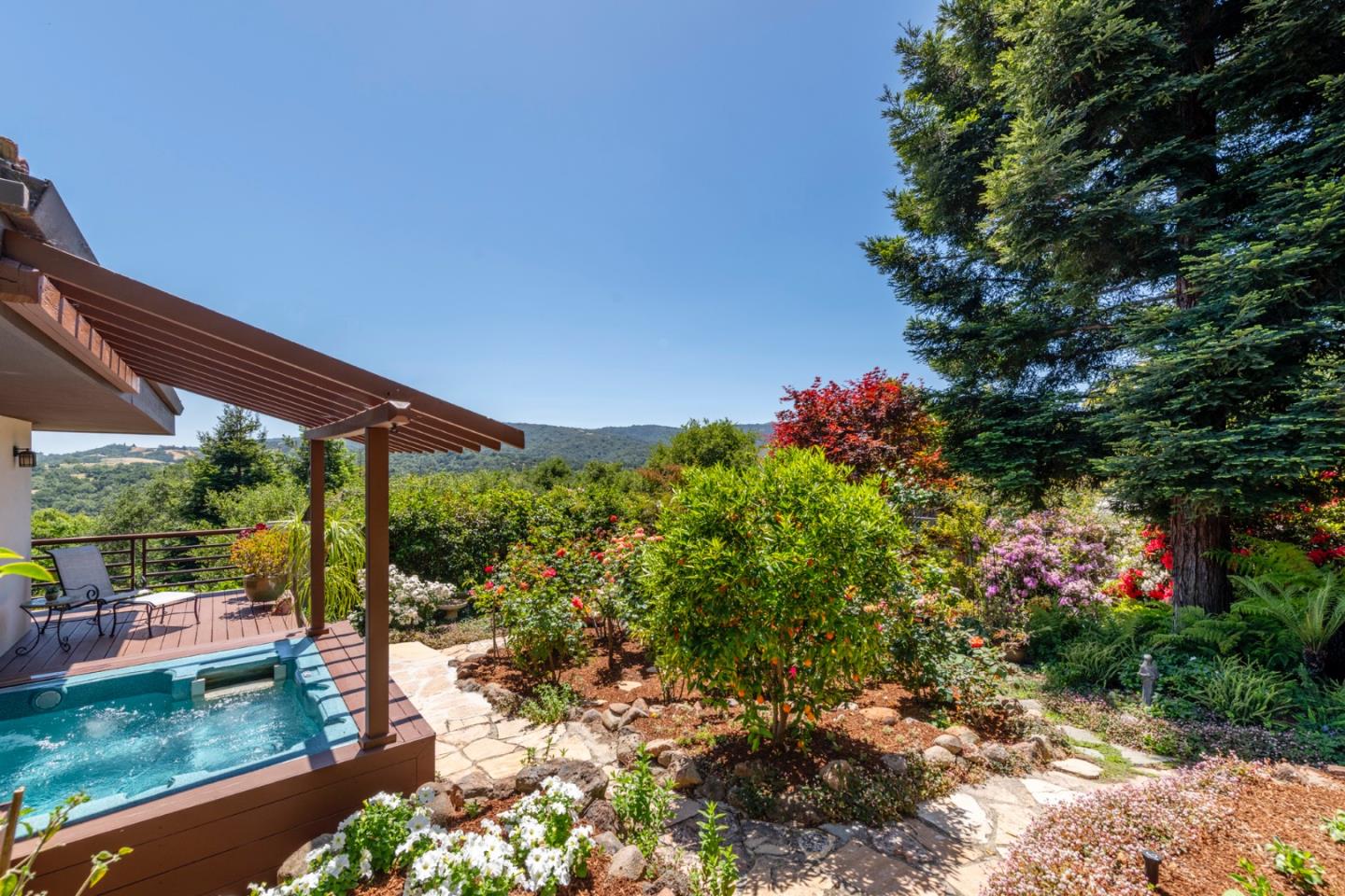 165 Golden Oak Drive