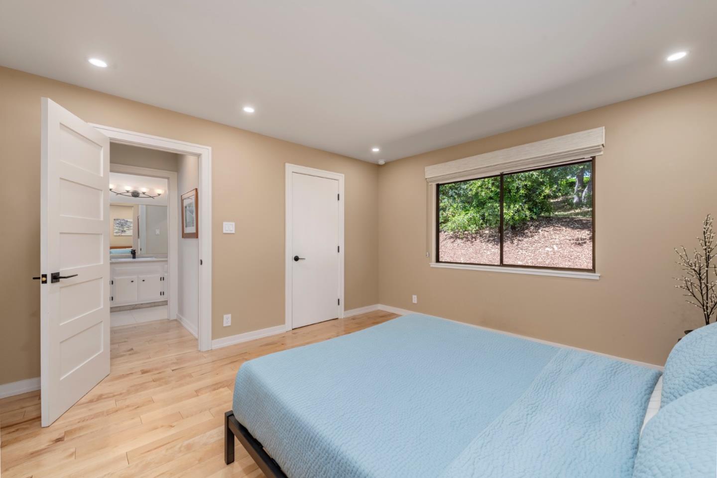 165 Golden Oak Drive