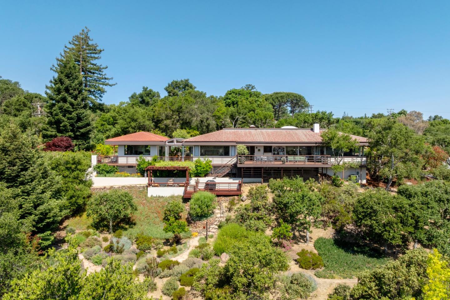 165 Golden Oak Drive