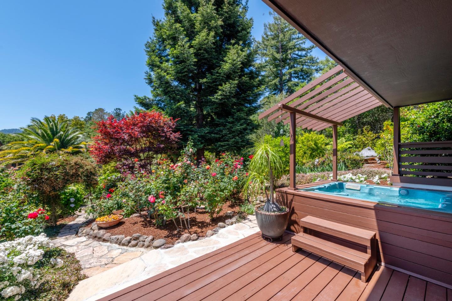 165 Golden Oak Drive