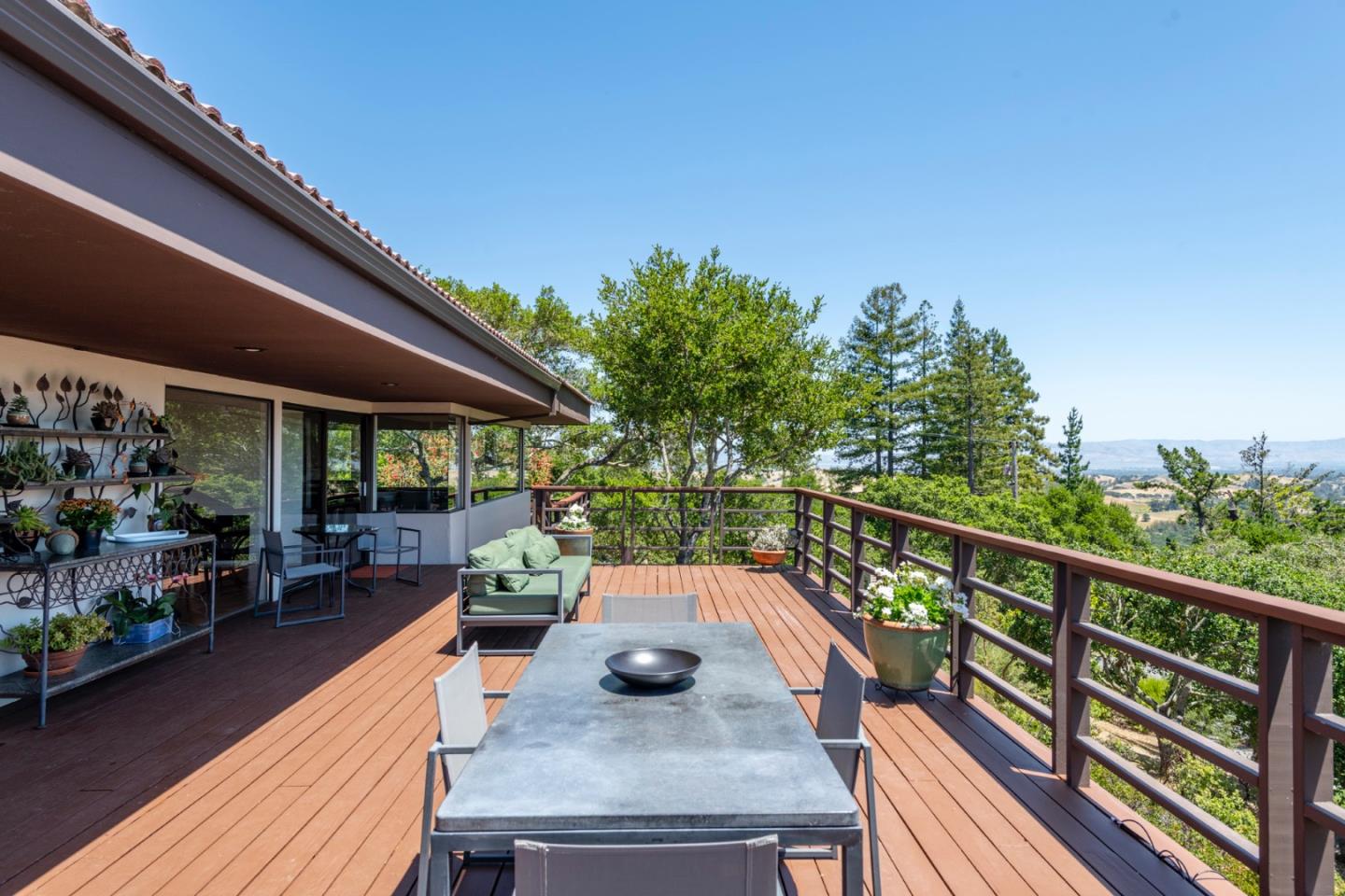 165 Golden Oak Drive