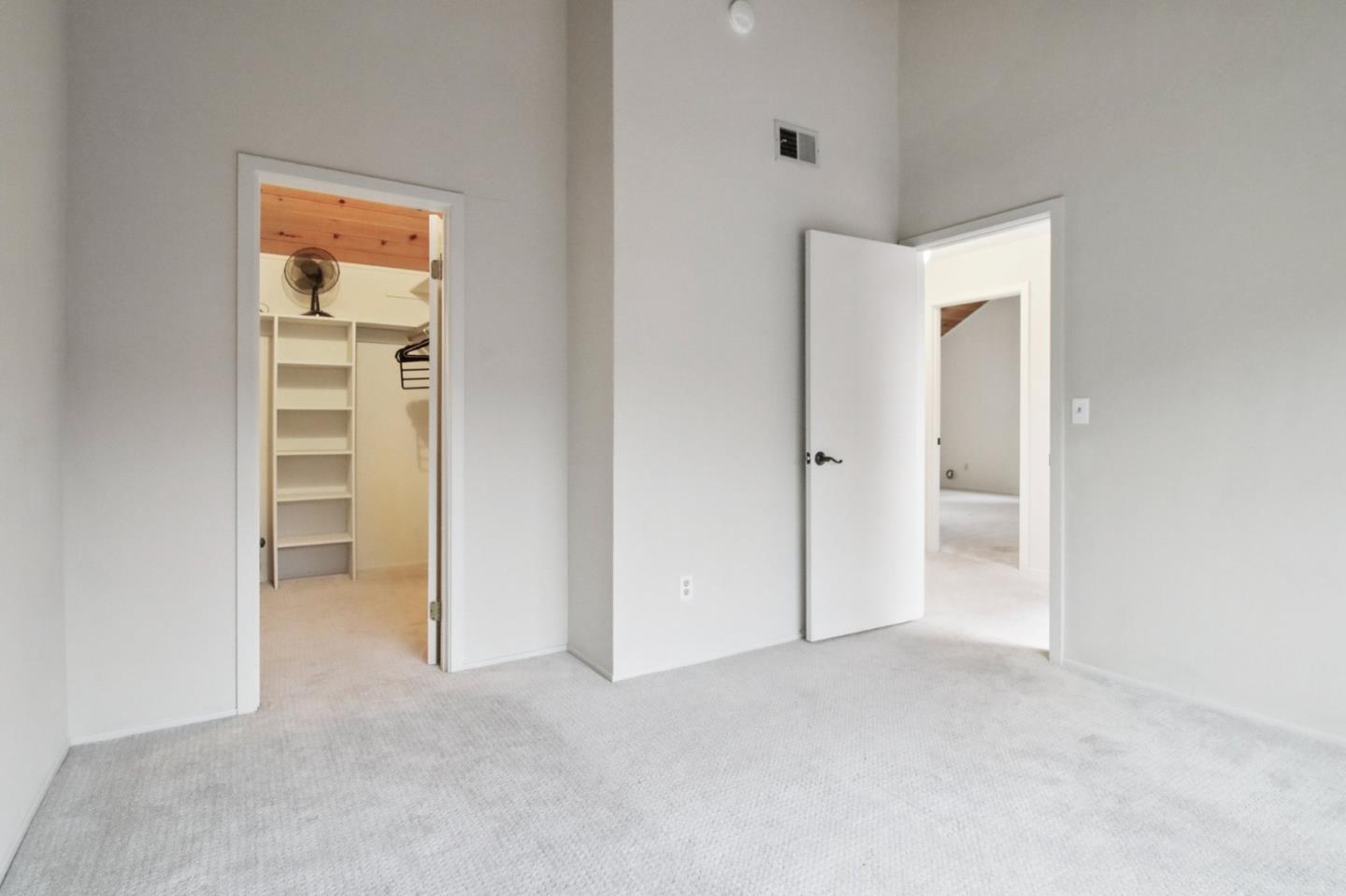 916 Menlo Avenue