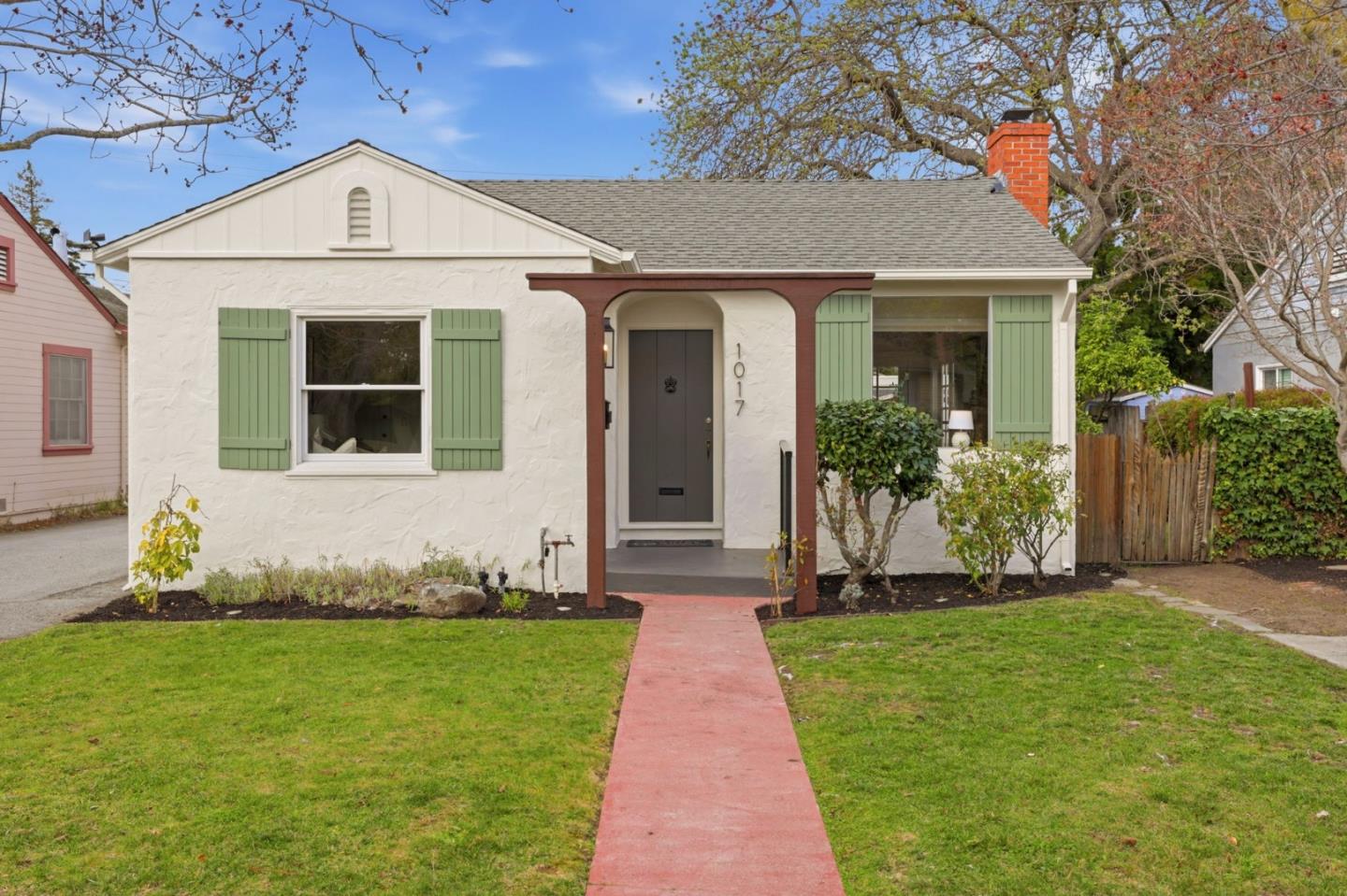 1017 Henderson Avenue