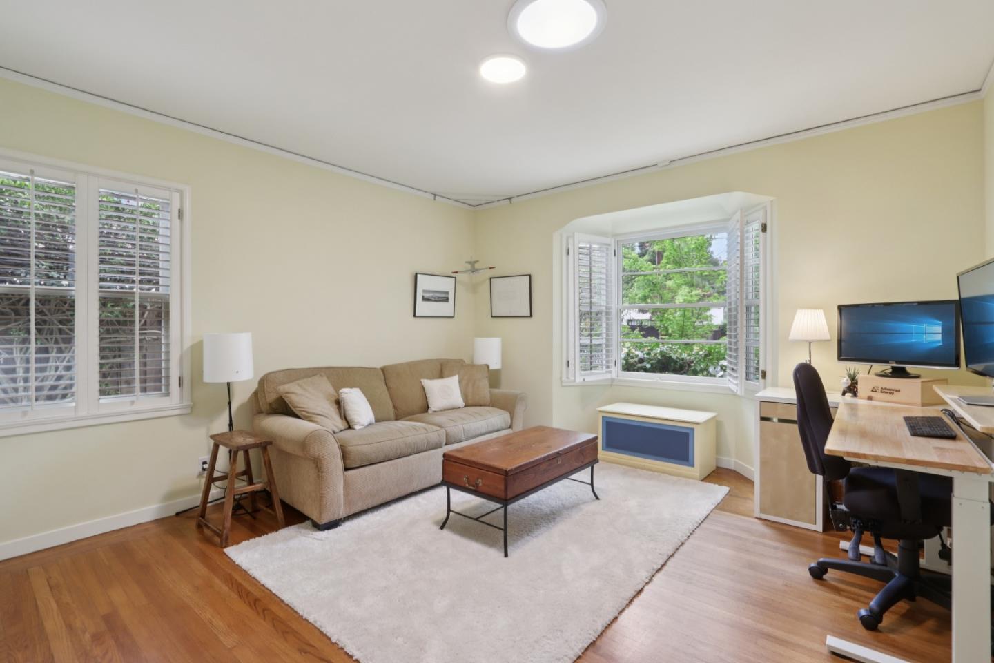 325 University Drive