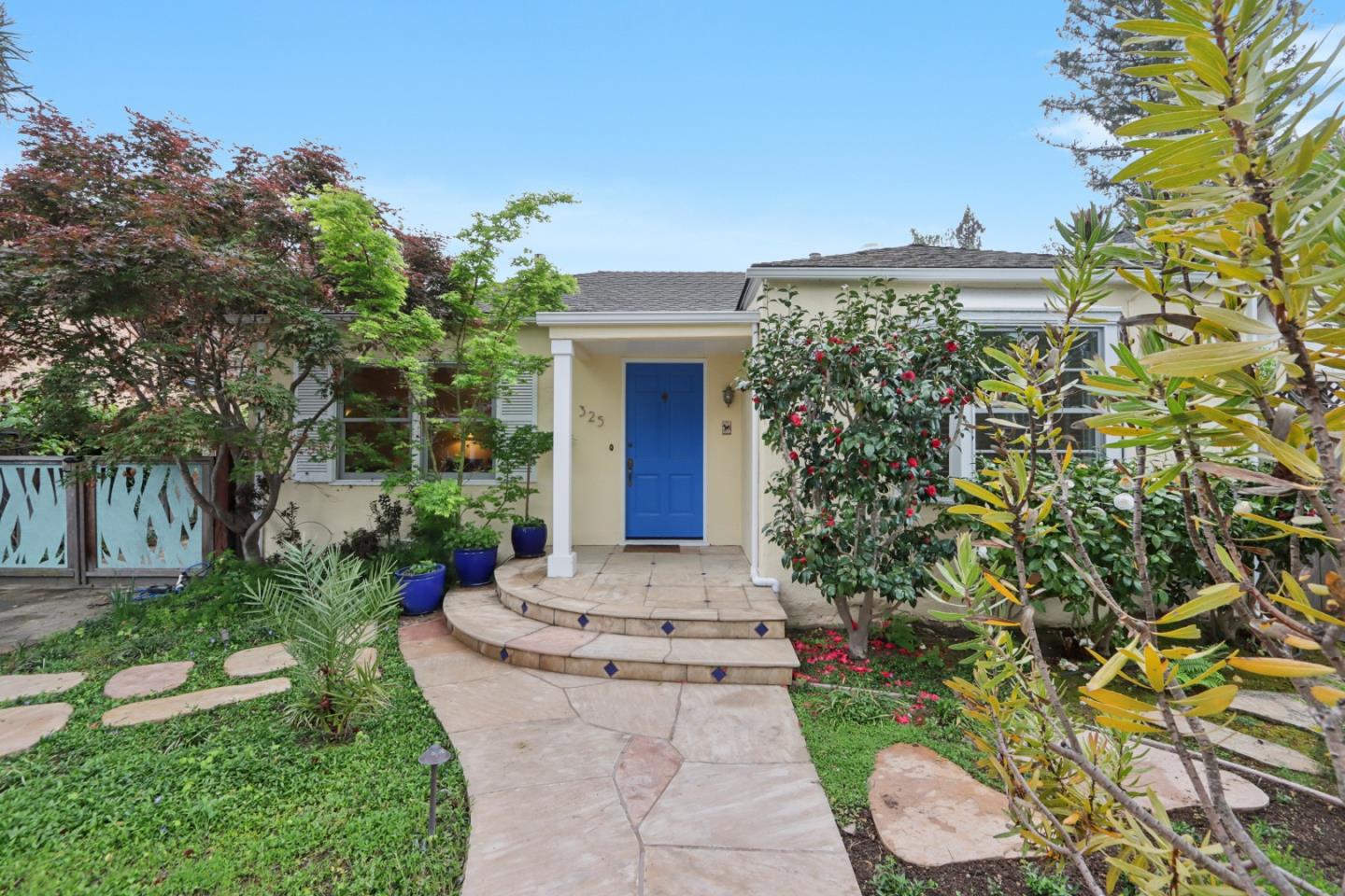 325 University Drive