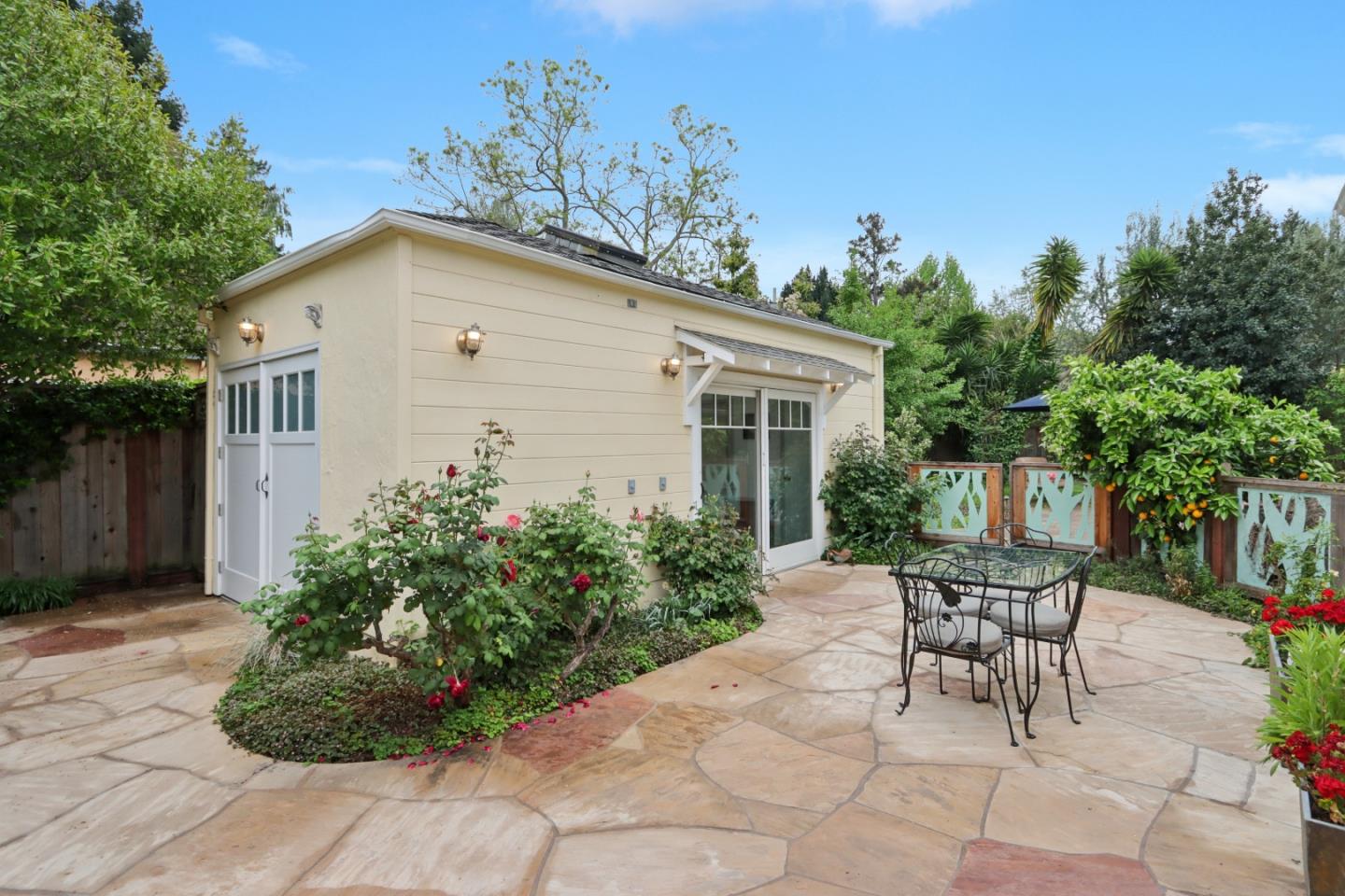 325 University Drive