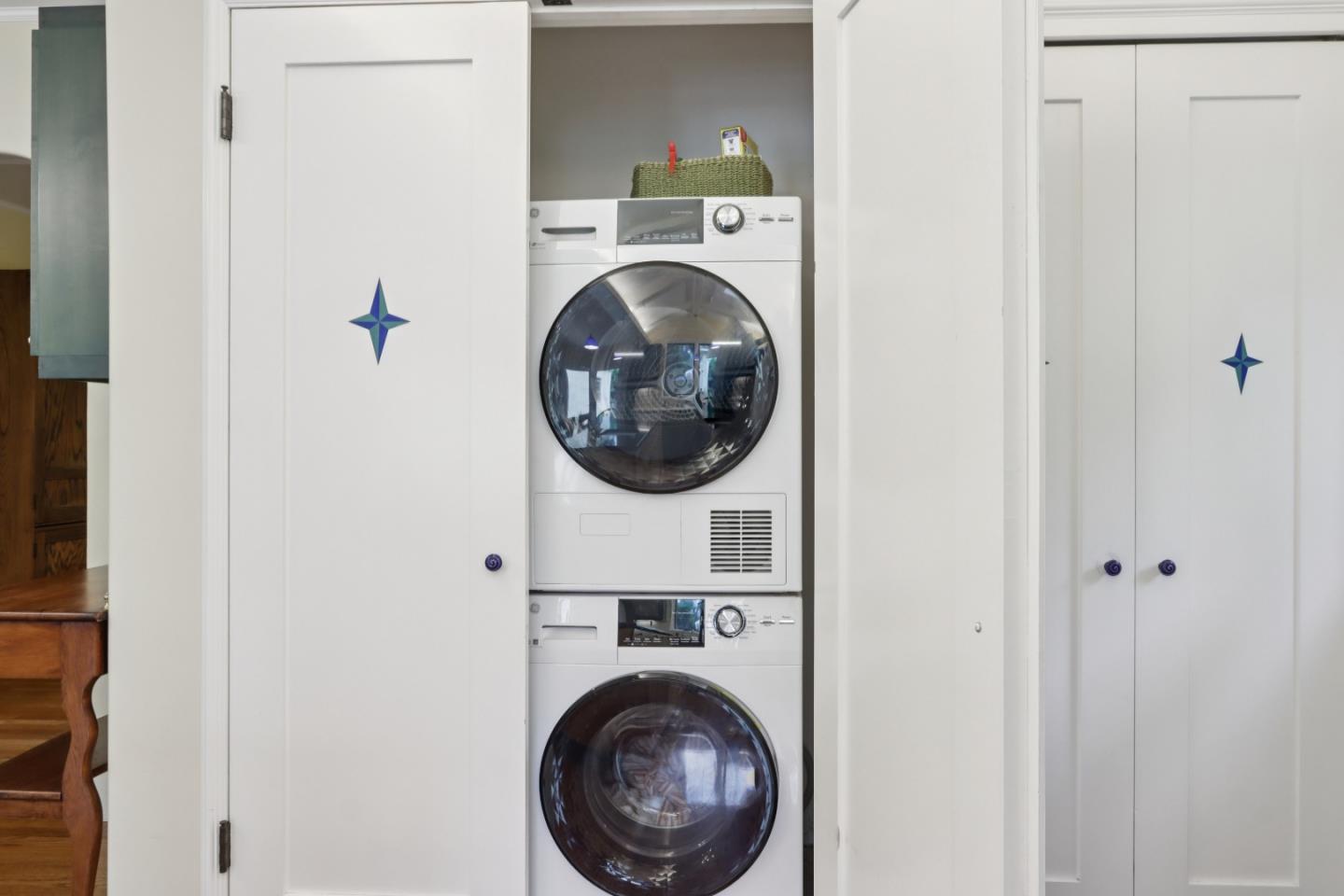 325 University Drive