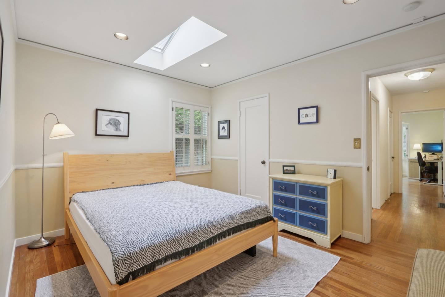 325 University Drive