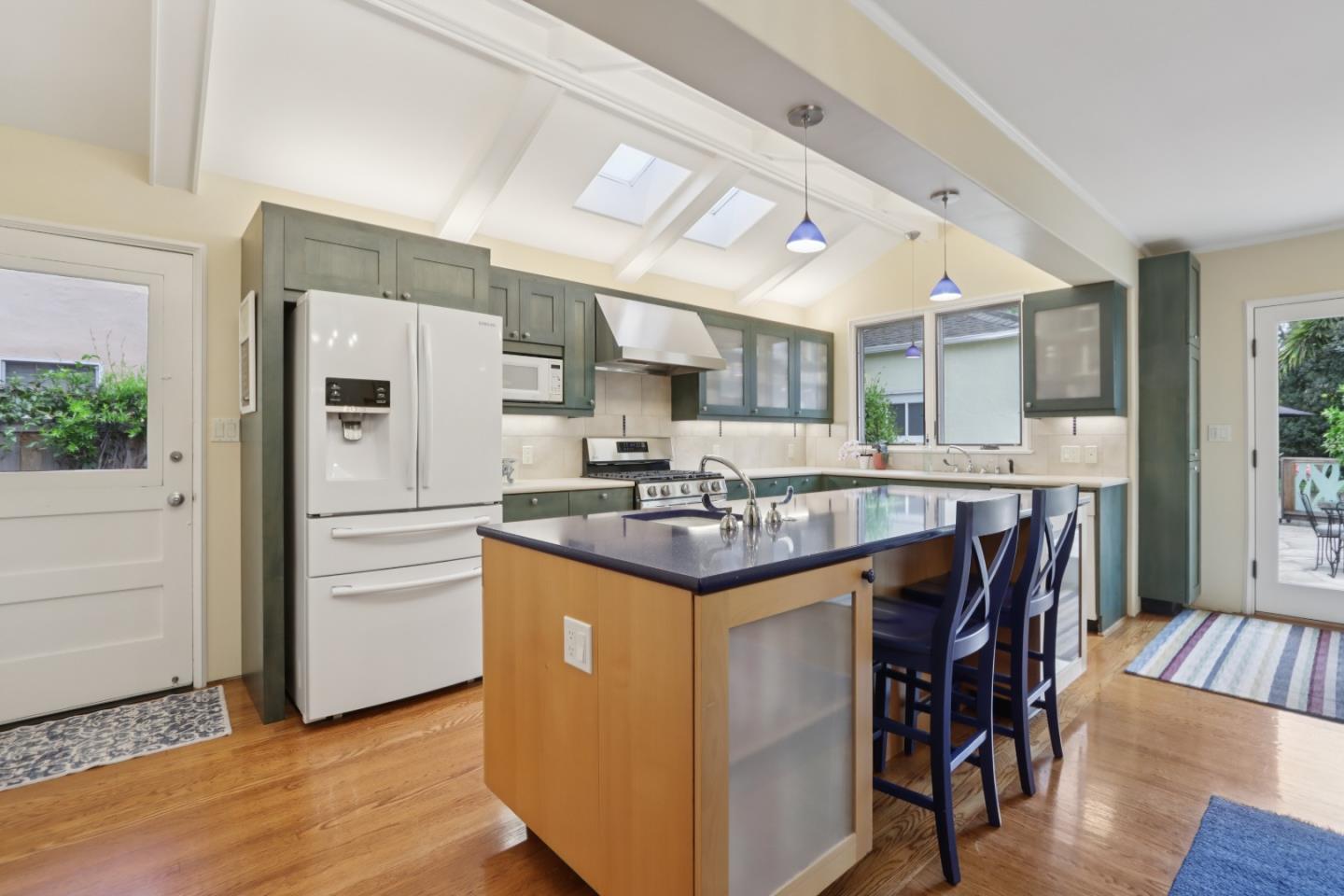 325 University Drive