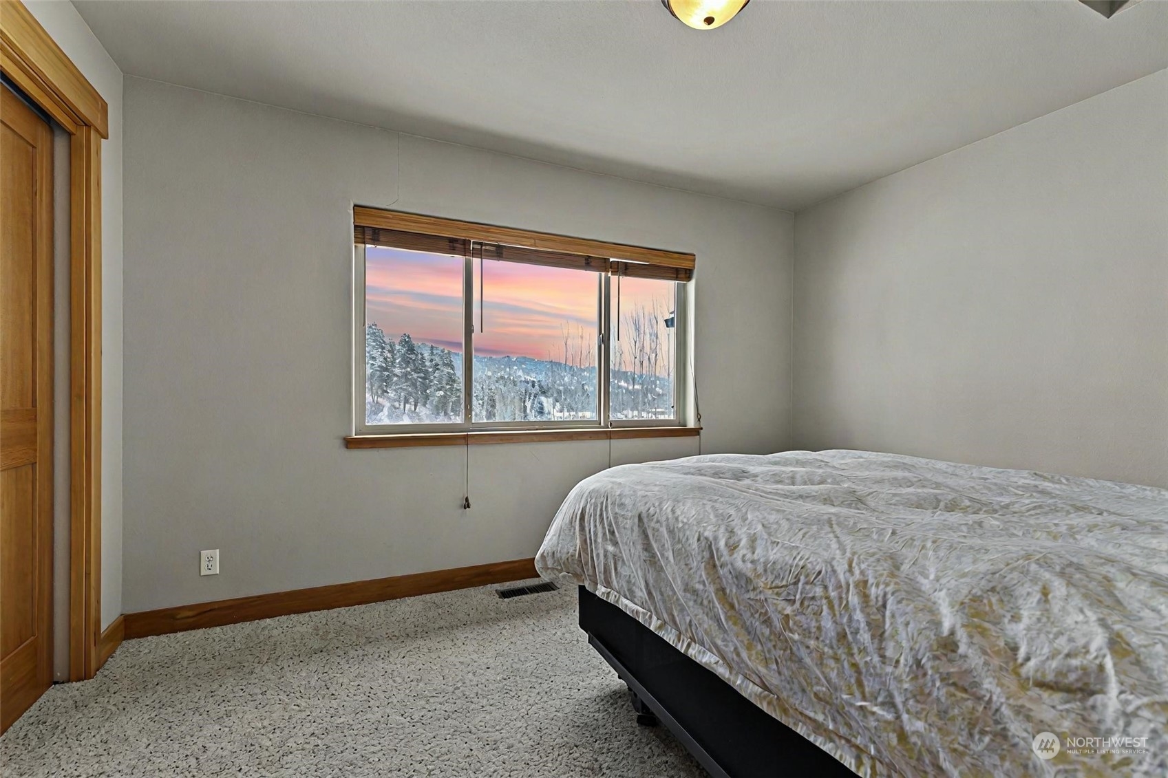 100 Ski Blick Strasse Unit: A103