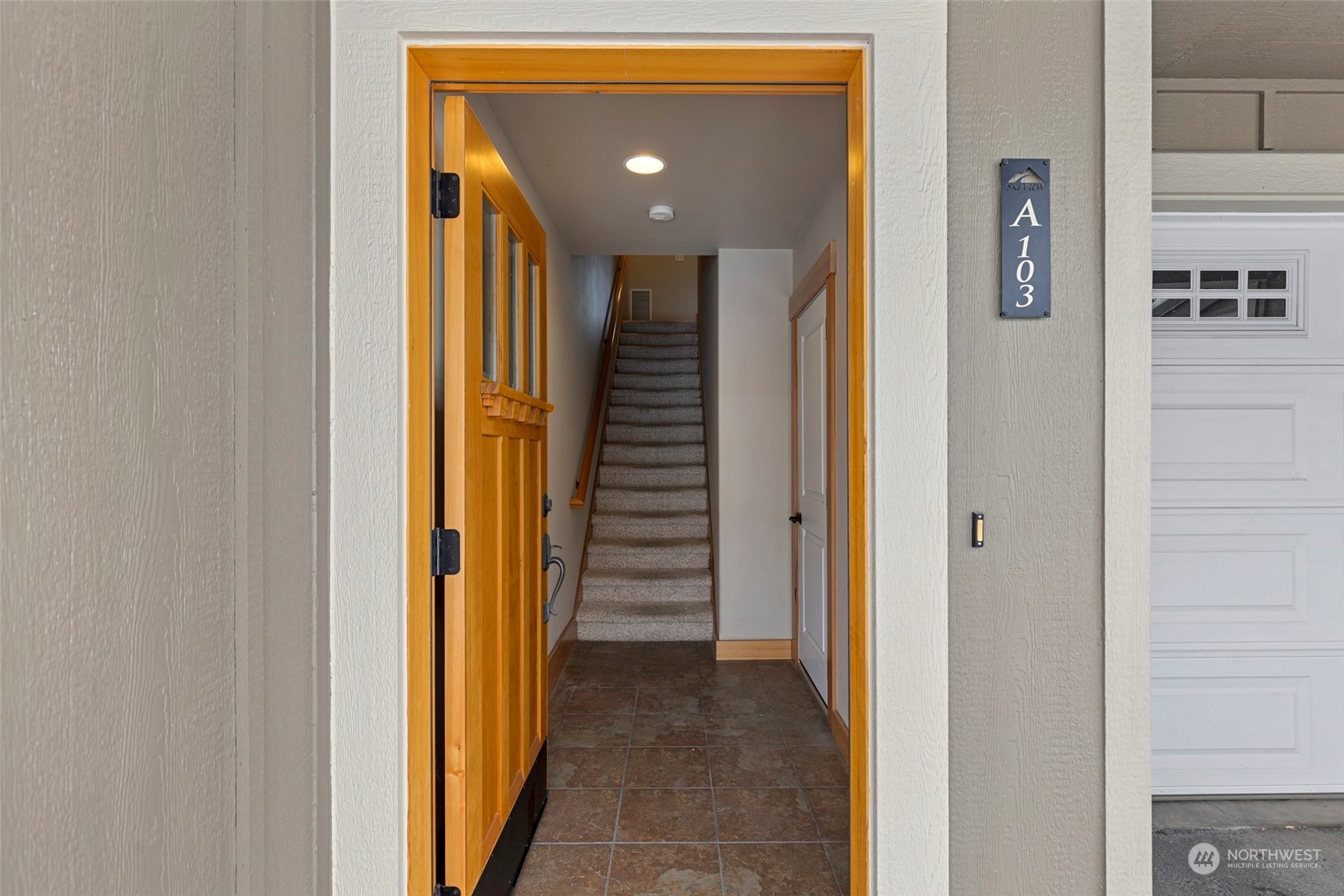 100 Ski Blick Strasse Unit: A103