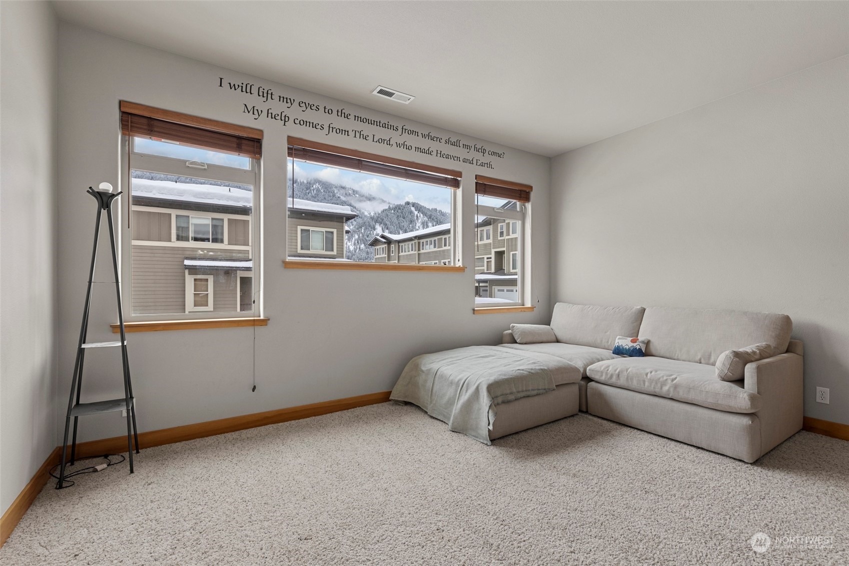 100 Ski Blick Strasse Unit: A103