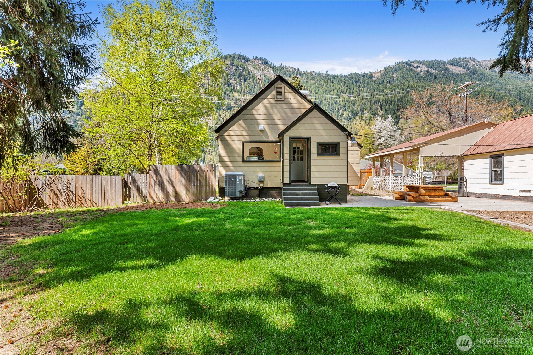 308 Ski Hill Drive