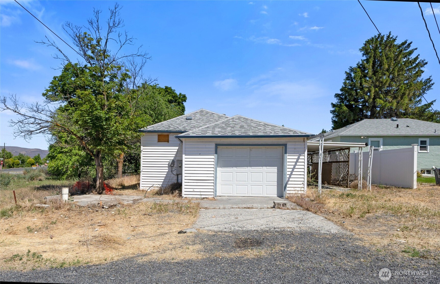 415 NE 3rd Avenue