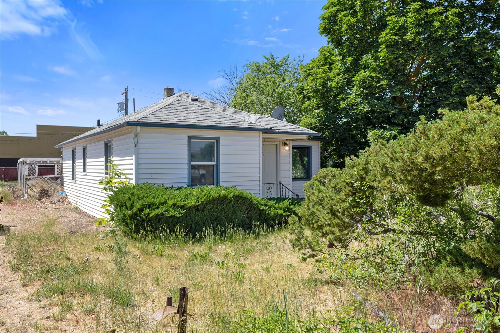 415 NE 3rd Avenue