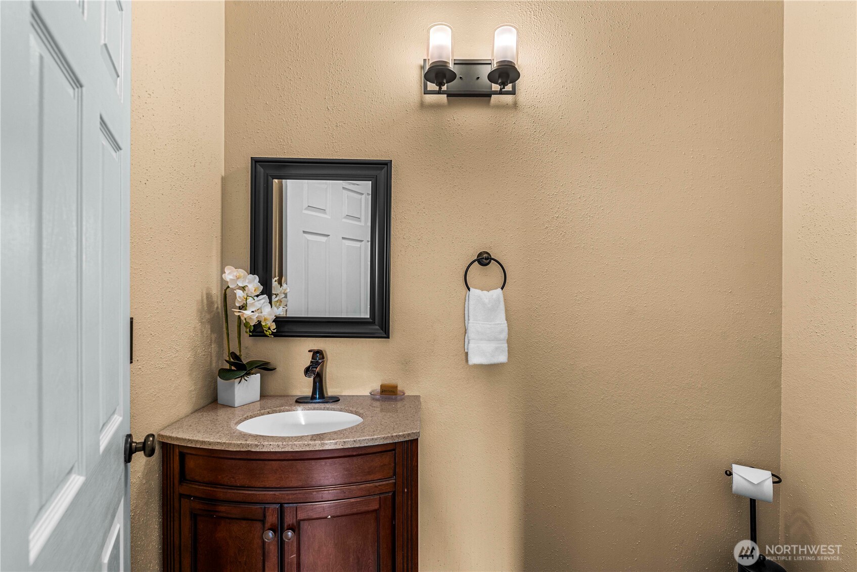 9377 Lone Pine Orchards