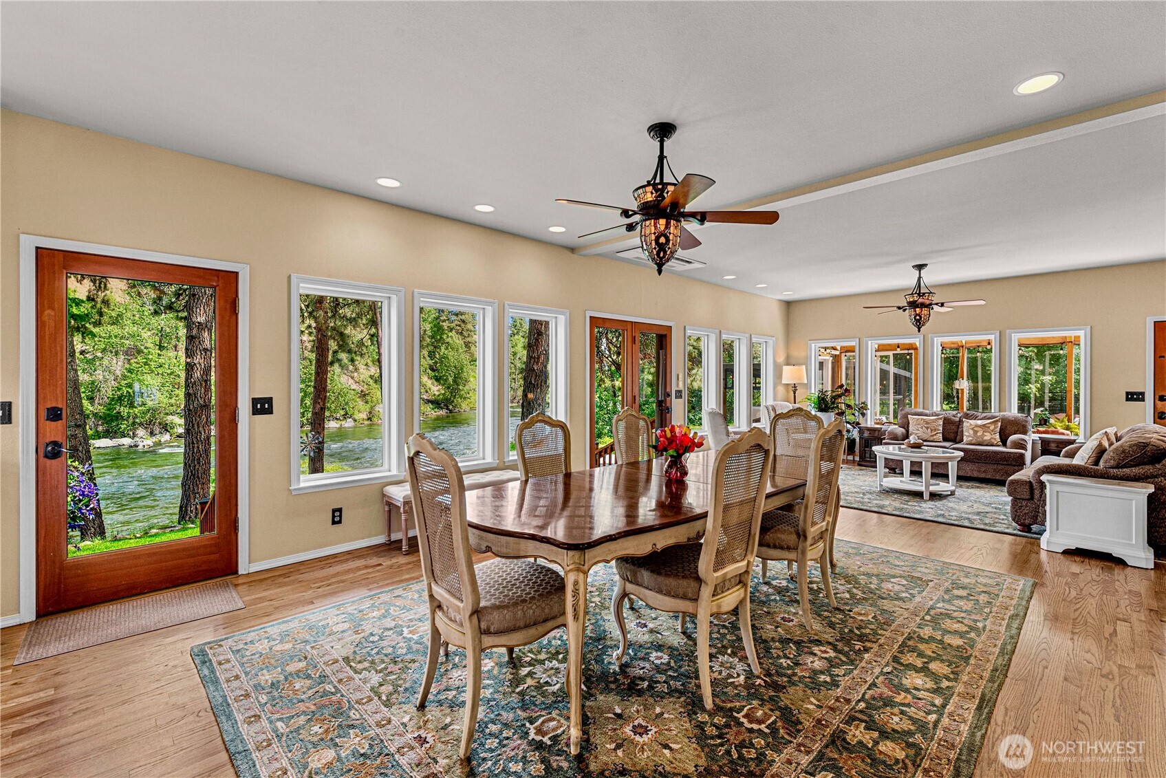 9377 Lone Pine Orchards