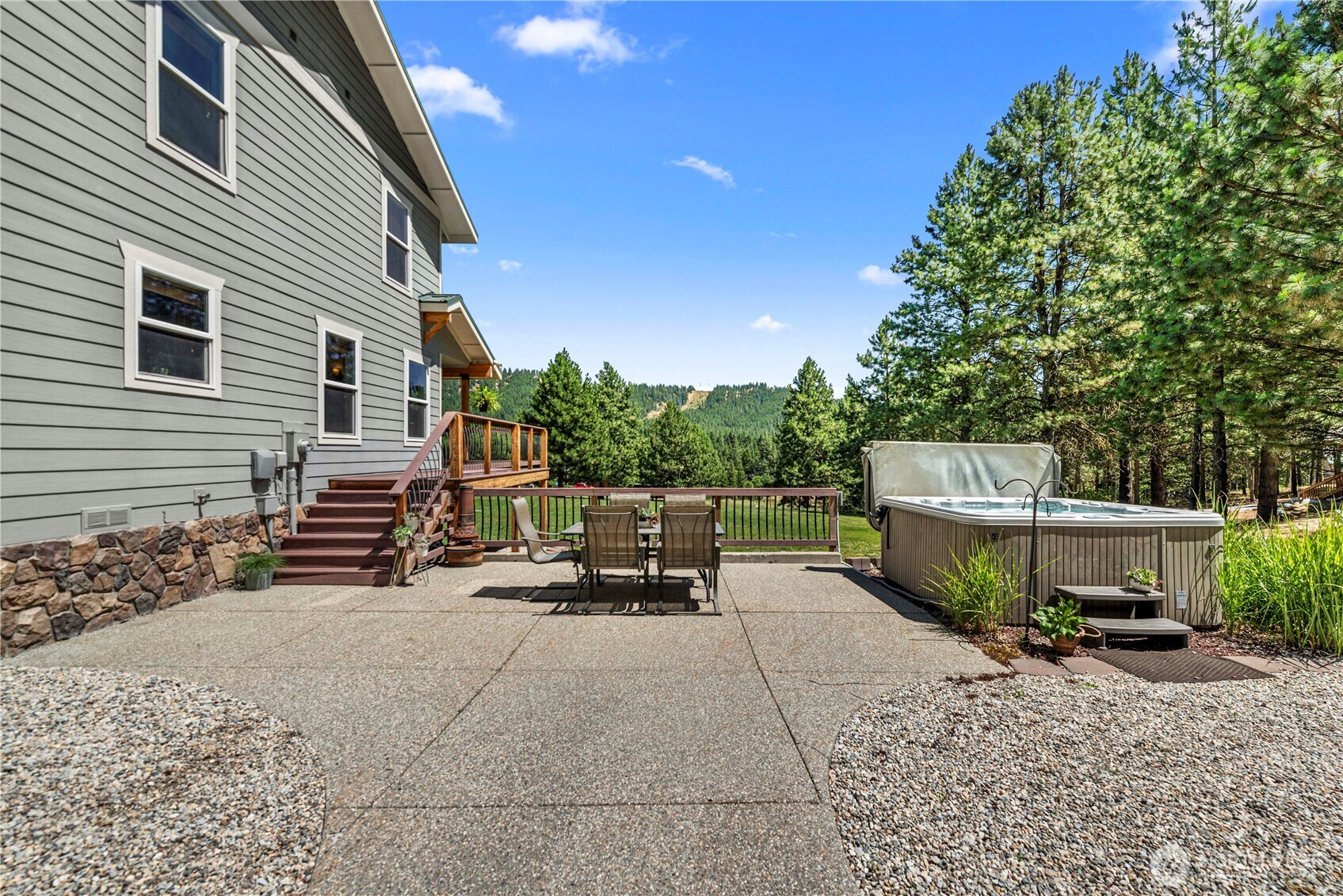 17558 River Road