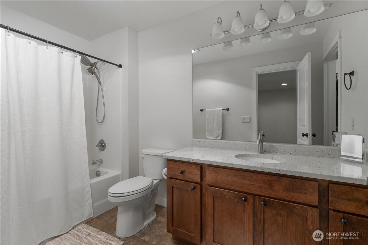 2452 NW Columbia Avenue Unit: 25