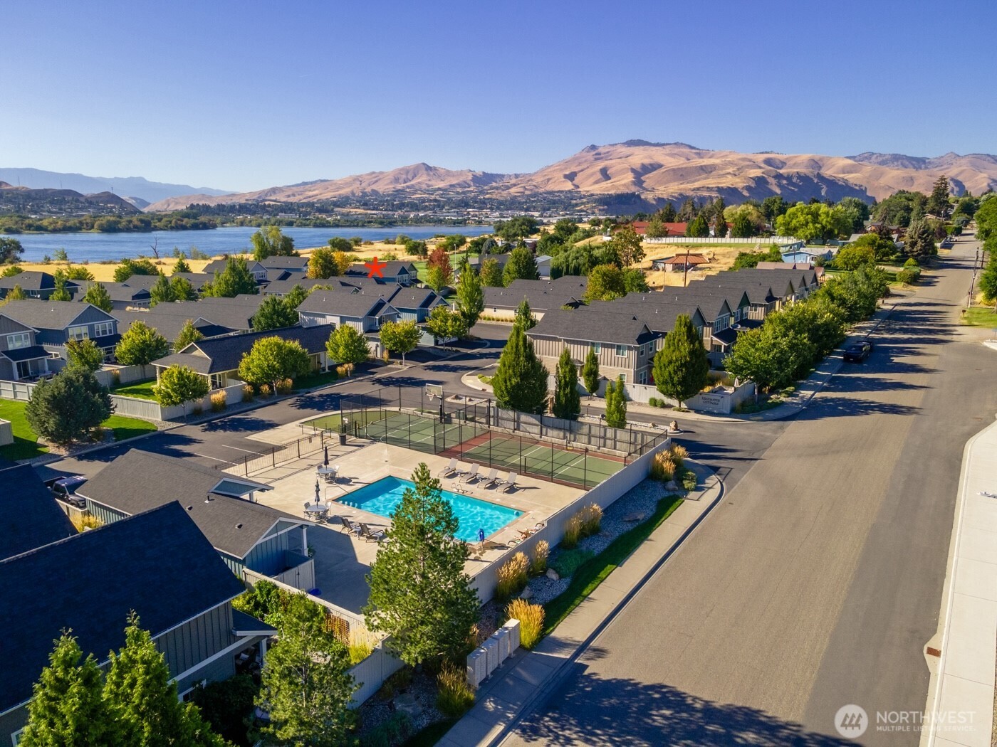 2452 NW Columbia Avenue Unit: 25