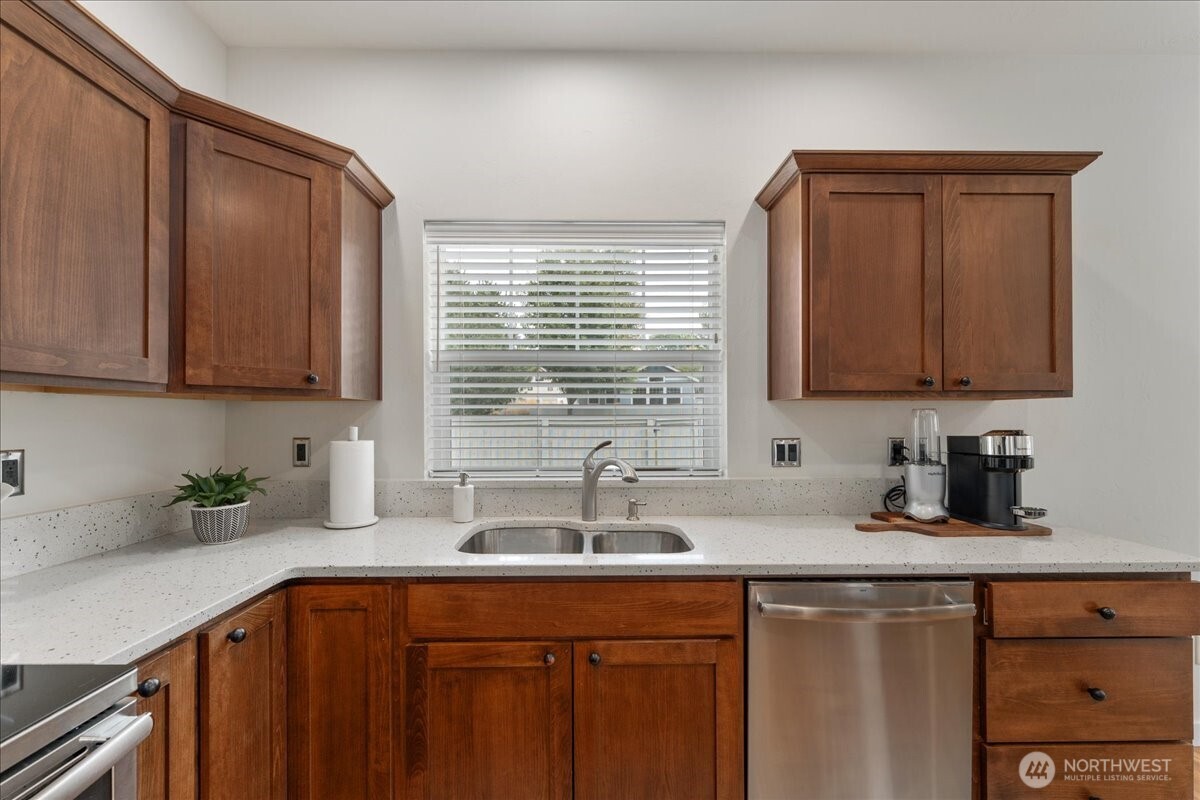 2452 NW Columbia Avenue Unit: 25