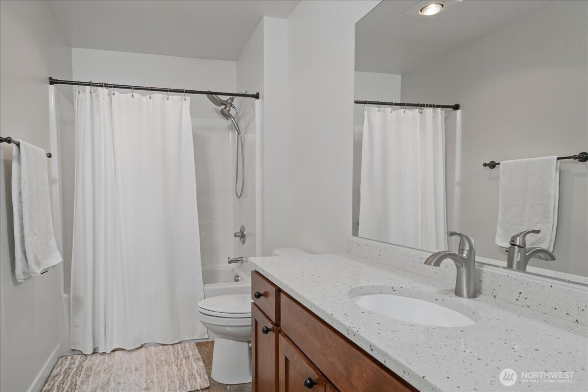 2452 NW Columbia Avenue Unit: 25