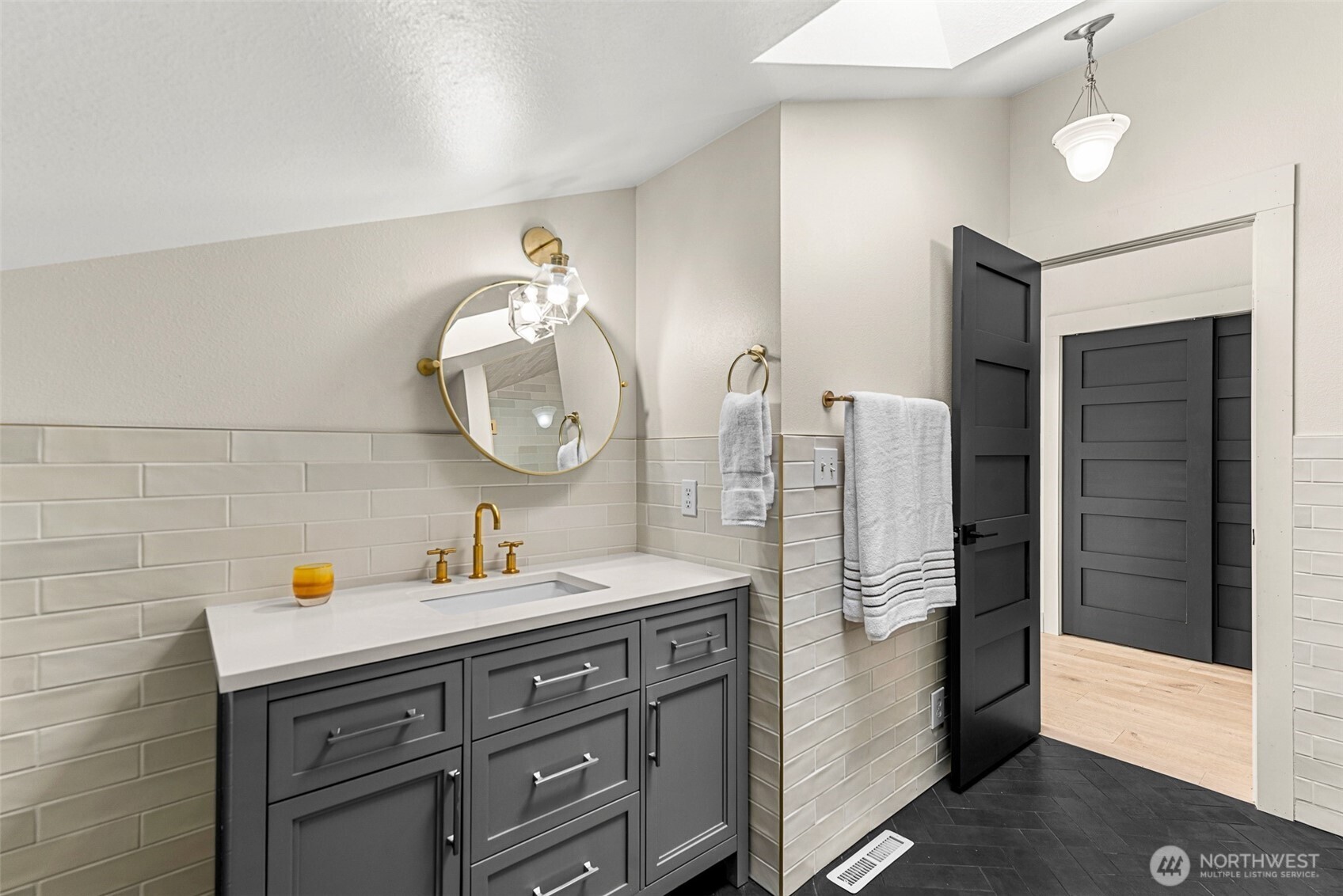 12345 Villiage View